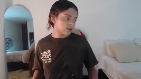 VALIENTE  online show from March 4, 2:51 am