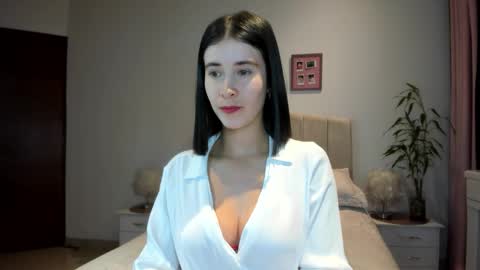 Macarena online show from April 14, 3:06 am