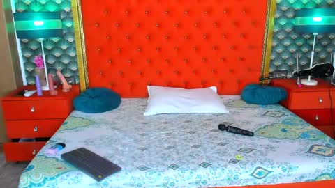 Valerie Val V online show from April 28, 3:10 am