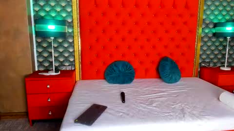 Valerie Val V online show from October 19, 12:07 pm