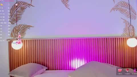 valleriie_ online show from April 26, 4:05 pm