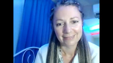Snapshot of valleriwind chatting on January 27, 3:28 pm ValleriWind online show from January 27, 3:28 pm