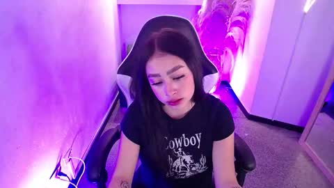 vallolett__ online show from February 23, 9:58 pm