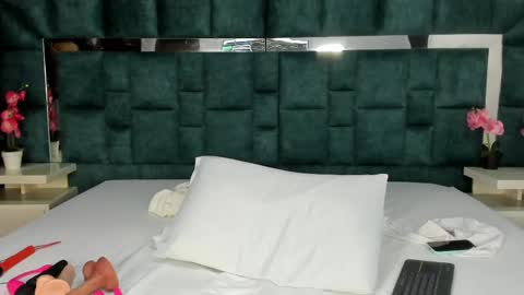 Snapshot of valtira_nova chatting on September 13, 6:49 pm valtira nova online show from September 13, 6:49 pm