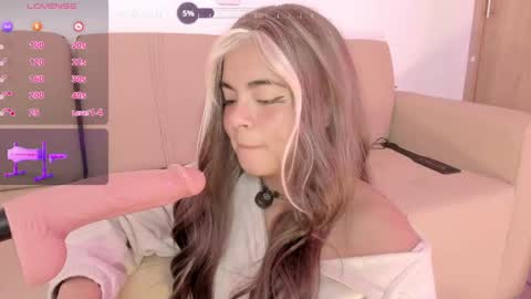 valy_shyness online show from June 5, 1:53 am