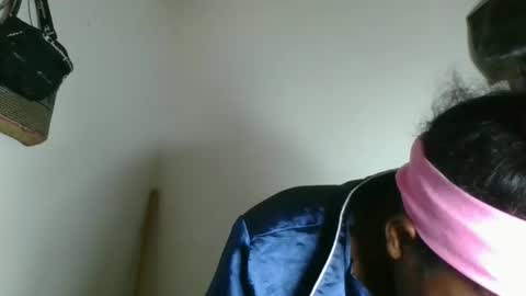 vanafiry online show from April 25, 12:08 pm