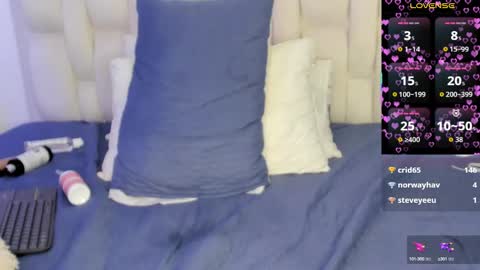 V A N E  online show from September 24, 2:54 am