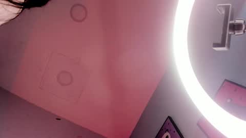 vanelope_evans_ online show from February 3, 2:22 pm