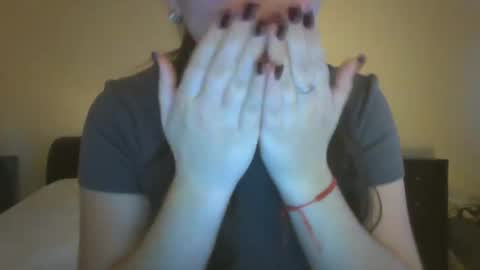 Snapshot of vanesajewel chatting on December 2, 3:12 pm VanesaJewel online show from December 2, 3:12 pm