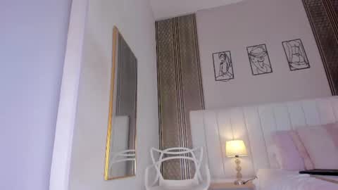 vanessa__cb online show from July 21, 12:28 pm