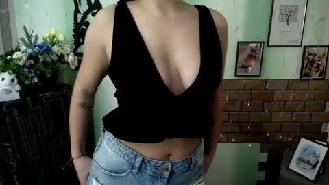 Vanessa online show from February 12, 6:08 am