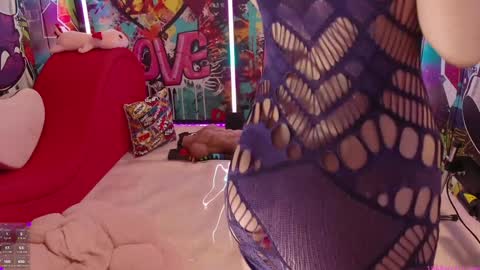  Vanessa  online show from March 18, 5:18 pm