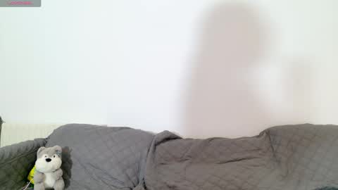 vanessaadol online show from April 25, 5:54 pm