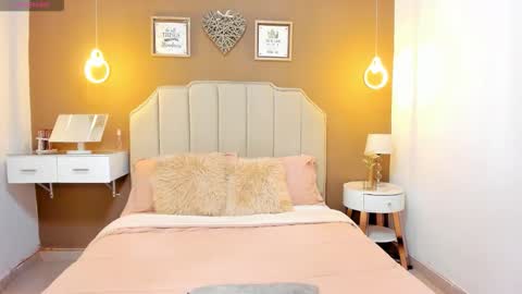 Vanessa online show from October 4, 6:52 am