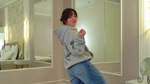 Vanessa online show from September 20, 5:00 pm