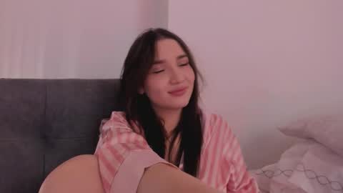 vanessajohnsonn online show from February 28, 12:32 am