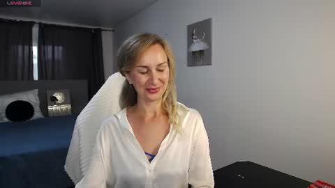 Vanessa  online show from July 5, 1:39 pm