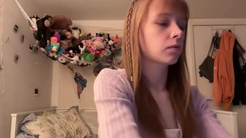 Vanessa  online show from March 18, 9:25 am