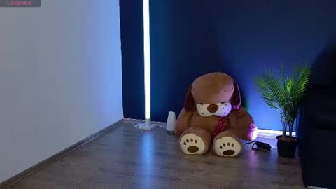 Vanessa online show from August 4, 2:34 pm