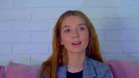 VanessaVienne online show from February 7, 4:55 pm