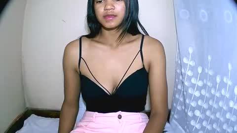 vanih27 online show from April 23, 6:54 pm