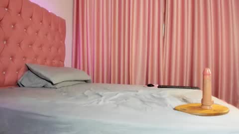 VanillaFlo online show from March 14, 6:36 am