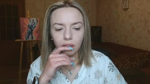 VanillaMuffin online show from April 27, 5:26 am