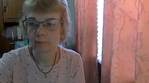 Vanillaxcreamy online show from March 5, 9:27 am