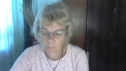 Vanillaxcreamy online show from October 5, 12:10 pm