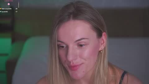 Sophie online show from April 29, 9:01 am