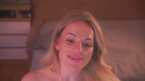 Sophie online show from July 14, 2:05 am