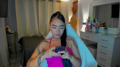 Vayolett Bass online show from February 16, 11:32 am