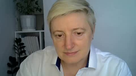 vea_motty online show from April 27, 3:53 pm