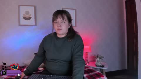 Snapshot of veesimons_dh chatting on September 12, 11:12 pm Vee Simons online show from September 12, 11:12 pm