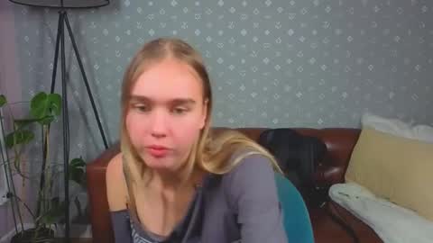 Snapshot of vel1ka chatting on October 8, 11:58 am Barbara online show from October 8, 11:58 am