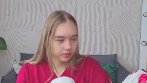 Snapshot of vel1ka chatting on September 13, 9:28 am Barbara online show from September 13, 9:28 am