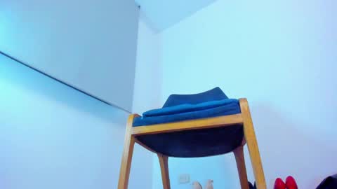 Sara online show from April 1, 1:06 am