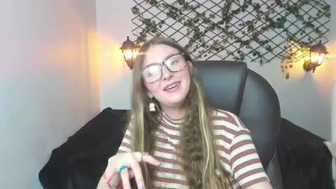 Sophi  online show from March 26, 12:46 am