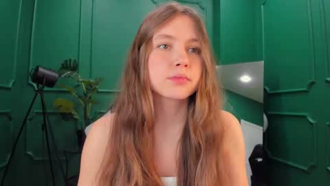 velvet_cherry online show from February 26, 2:59 pm