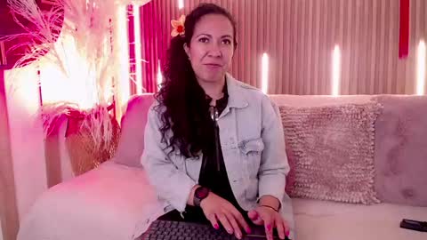Emma Curly online show from May 24, 12:48 pm