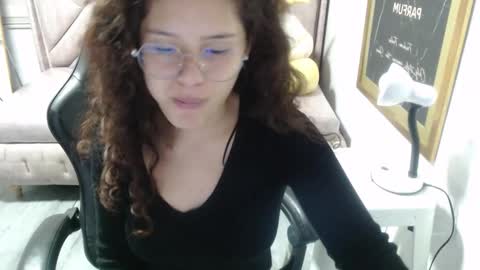 velvet_moon_v online show from November 26, 1:34 pm