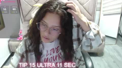 velvet_moon_v online show from December 17, 1:37 pm