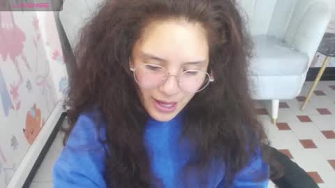 velvet_moon_v online show from March 25, 1:36 pm