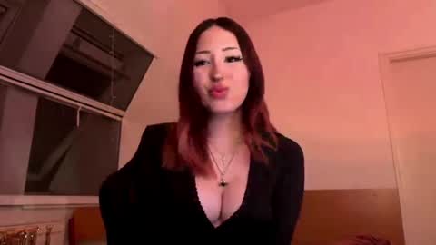 Sophie online show from June 1, 9:16 pm