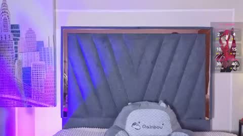 velvetfox_ online show from July 18, 7:38 pm