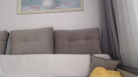 velvetmoon123 online show from April 24, 6:27 am