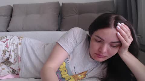 velvetmoon123 online show from April 21, 6:20 am