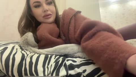 velvetqueen99 online show from April 15, 7:47 pm