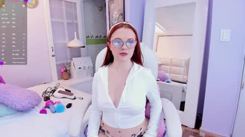 Snapshot of velvetxxvice chatting on September 12, 10:50 pm Yvonne online show from September 12, 10:50 pm