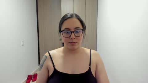 Snapshot of venus_cat_ chatting on October 15, 12:57 am Venus online show from October 15, 12:57 am